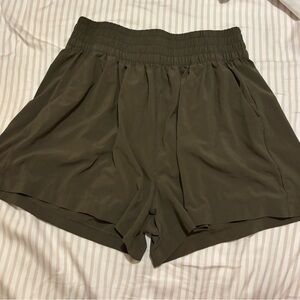 Vuori Dark Oregano Women's Villa short